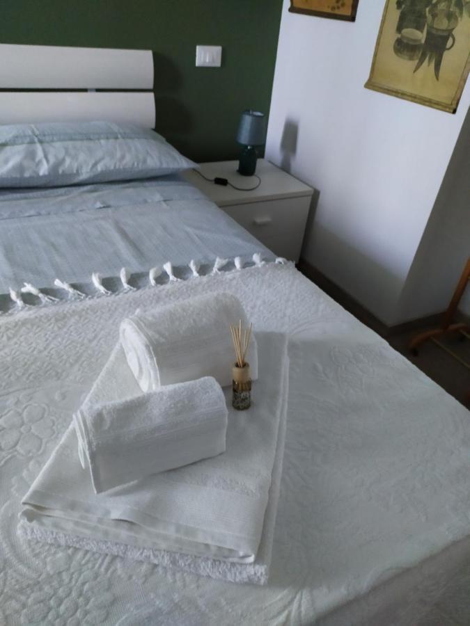 Casa Vacanze I Giardini di Marzo San Giorgio di Mantova Esterno foto